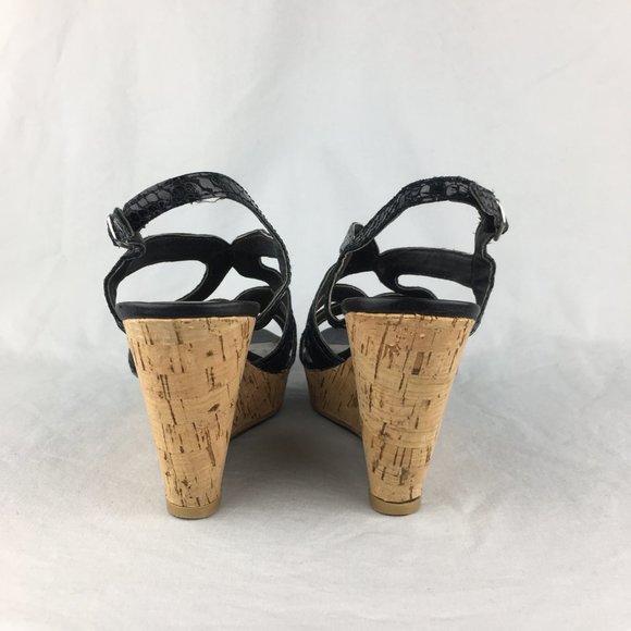 Kelly and Katie Wedge Sandal. Black Size 7 (0073) - Picture 5 of 8